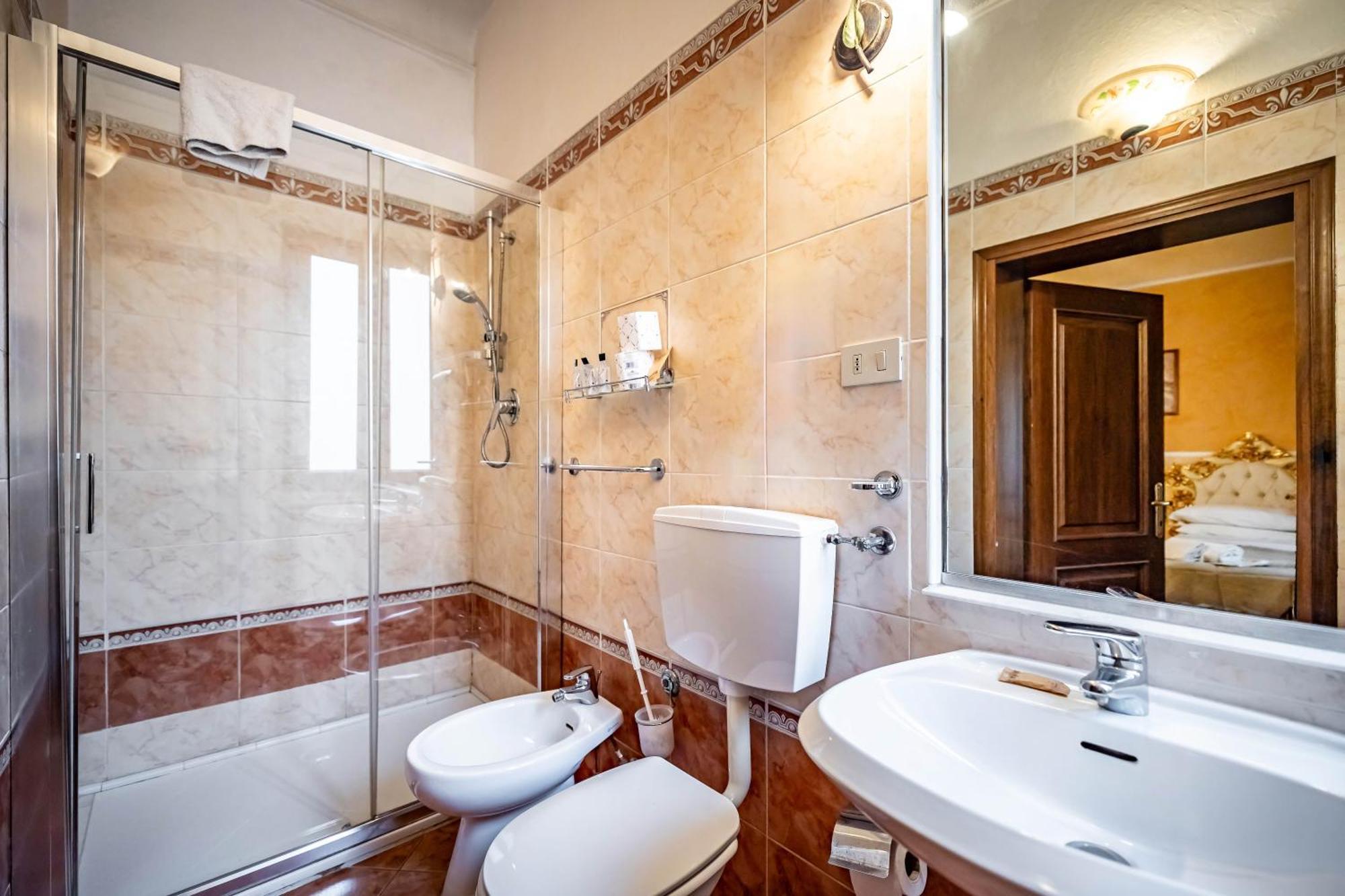 Katti House - Florence'S Center ภายนอก รูปภาพ