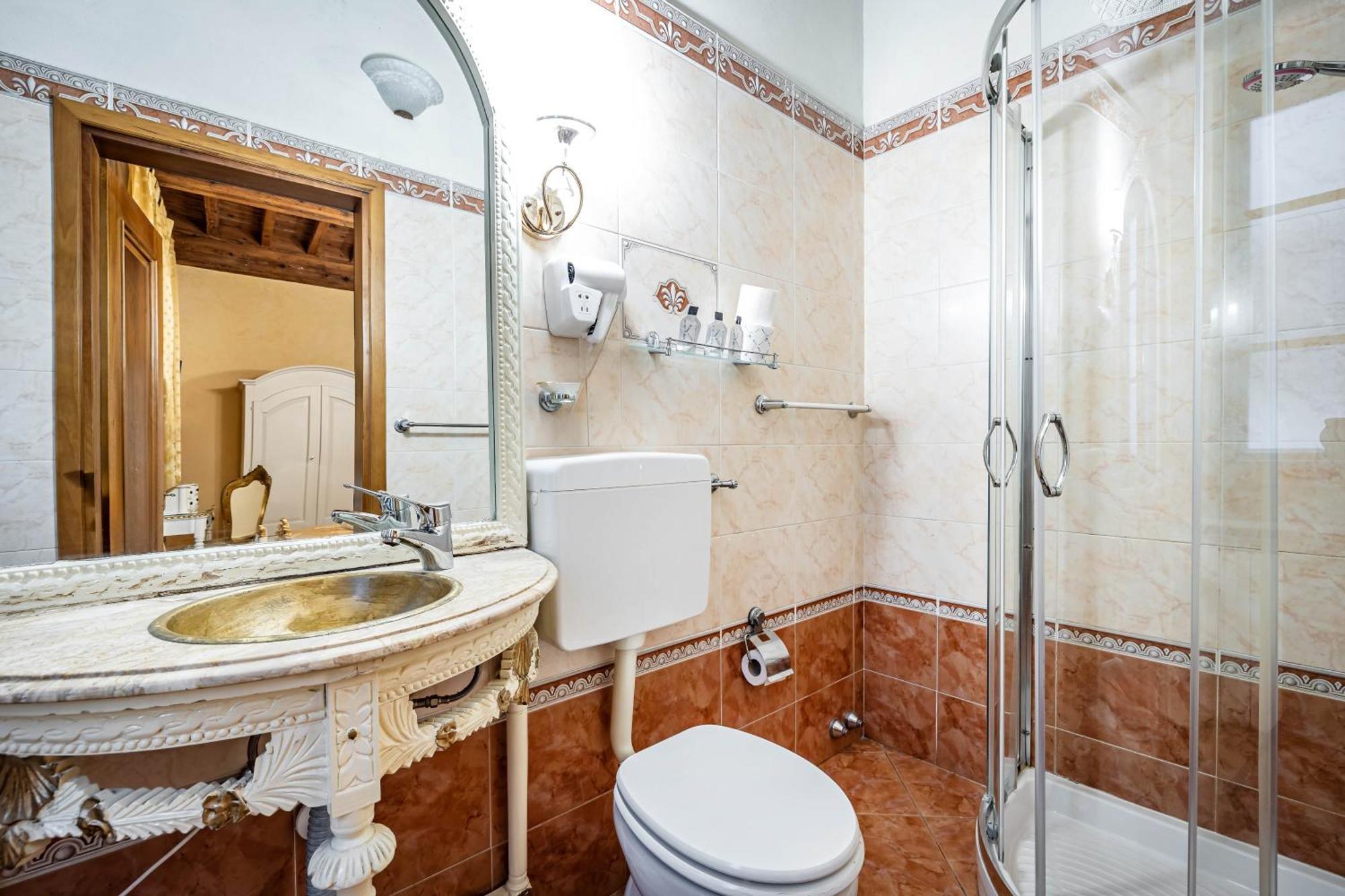 Katti House - Florence'S Center ภายนอก รูปภาพ